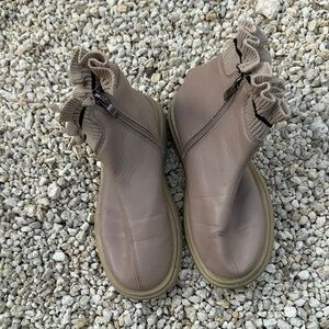 Stylish Tan Ankle Boots for Women